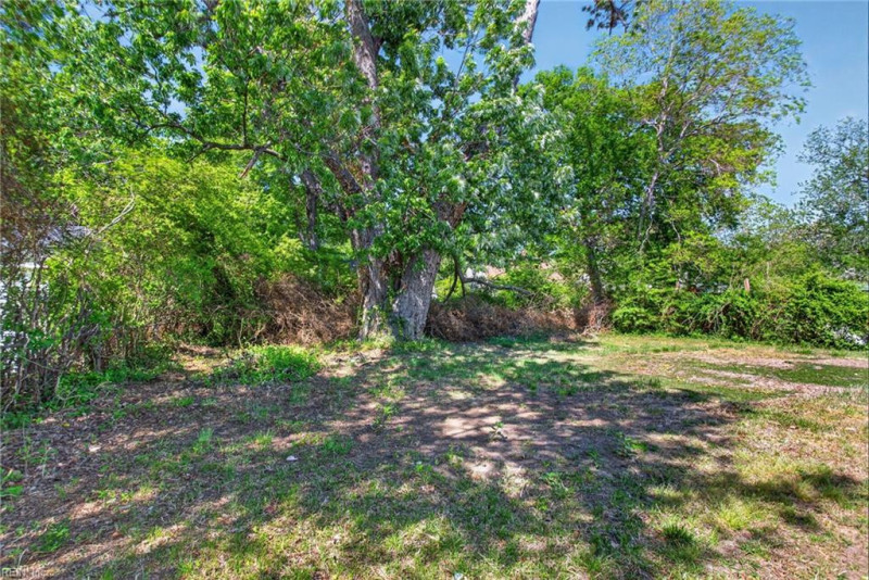 Photo 19 of 22 residential for sale in Hampton virginia Photo 19 of 22 residential for sale in Hampton virginia