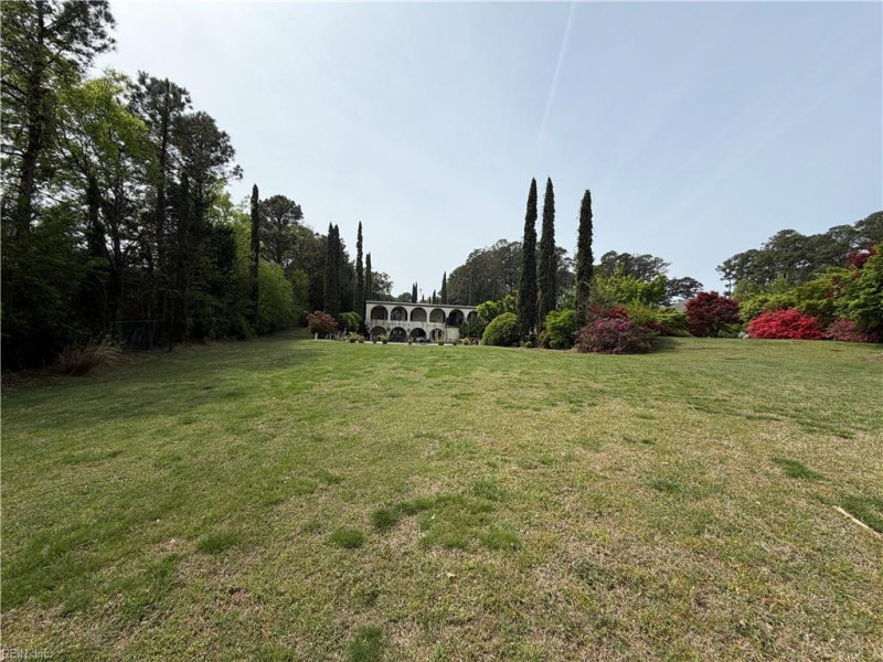 Photo 3 of 17 residential for sale in Virginia Beach virginia