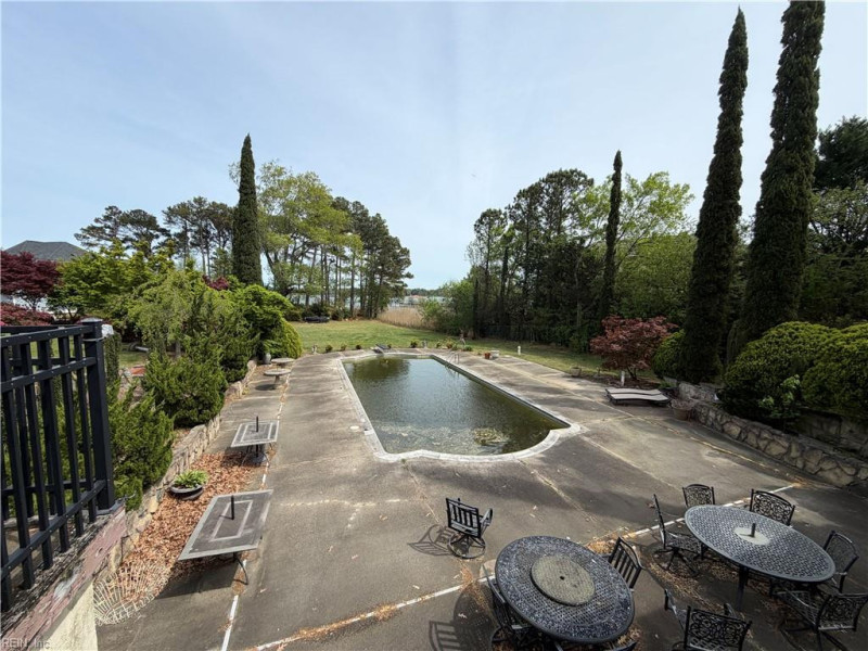 Photo 6 of 17 residential for sale in Virginia Beach virginia