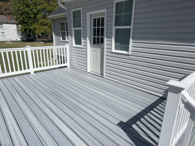 Photo 11 of 46 residential for sale in Suffolk virginia