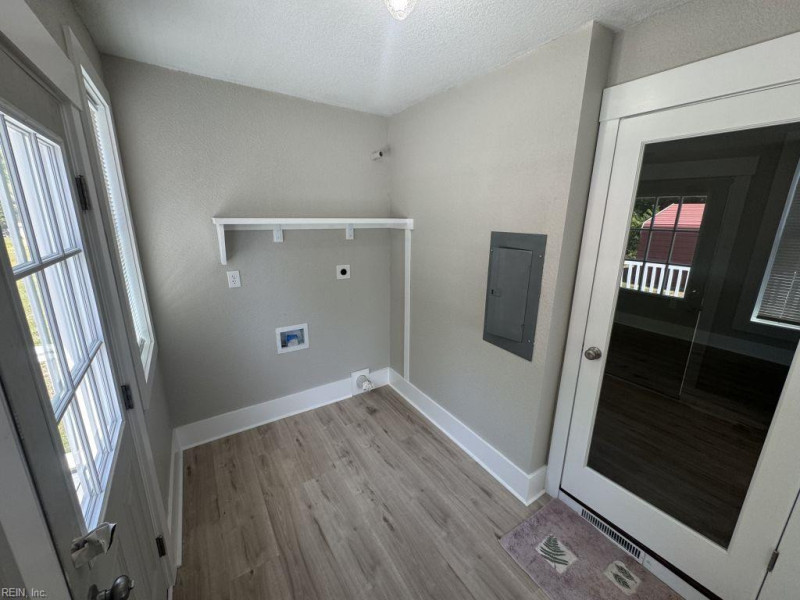 Photo 13 of 46 residential for sale in Suffolk virginia