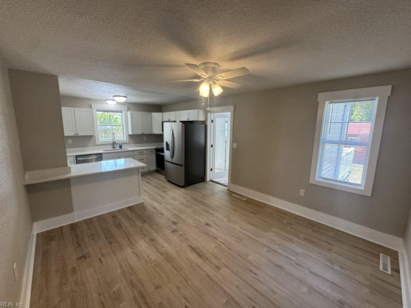 Photo 17 of 46 residential for sale in Suffolk virginia