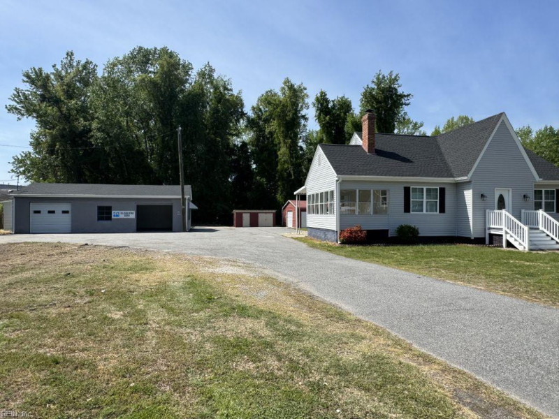 Photo 2 of 46 residential for sale in Suffolk virginia