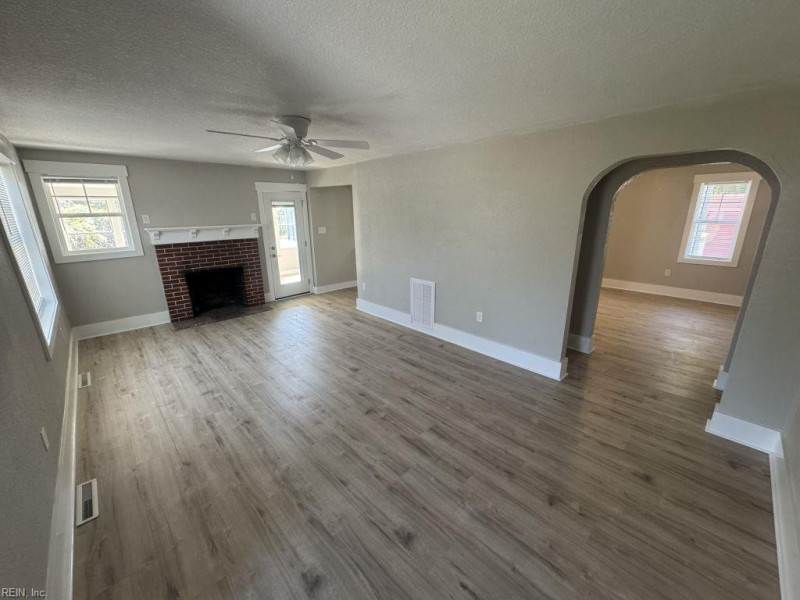 Photo 23 of 46 residential for sale in Suffolk virginia