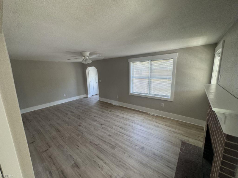 Photo 25 of 46 residential for sale in Suffolk virginia