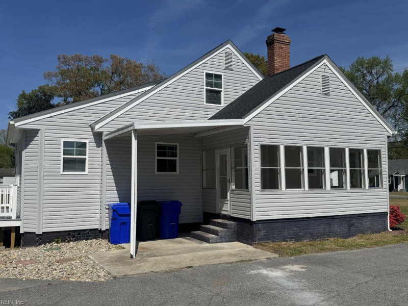 Photo 9 of 46 residential for sale in Suffolk virginia
