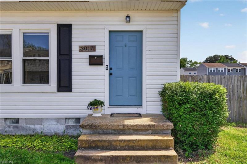 Photo 2 of 18 residential for sale in Virginia Beach virginia