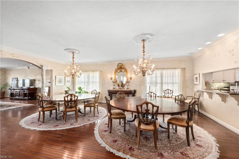 Photo 14 of 43 residential for sale in Virginia Beach virginia