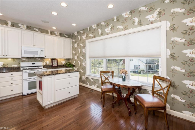 Photo 16 of 43 residential for sale in Virginia Beach virginia