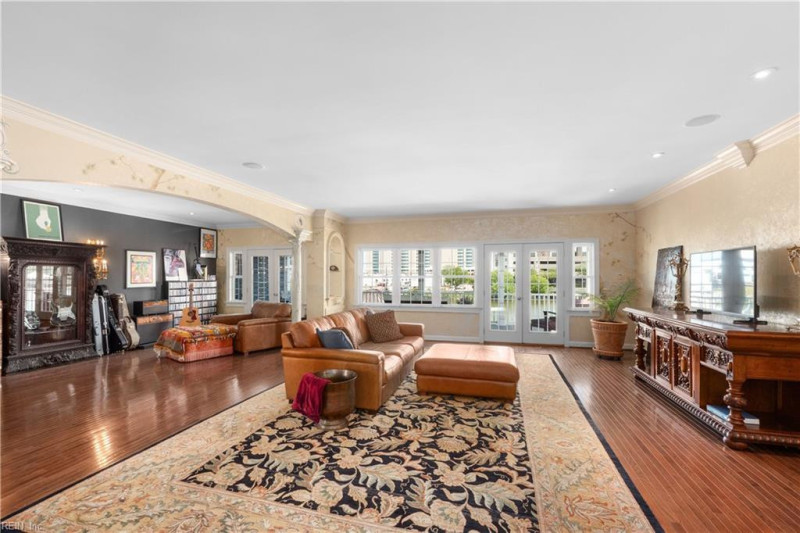 Photo 18 of 43 residential for sale in Virginia Beach virginia