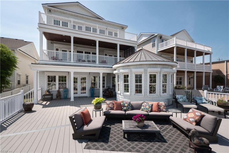 Photo 3 of 43 residential for sale in Virginia Beach virginia