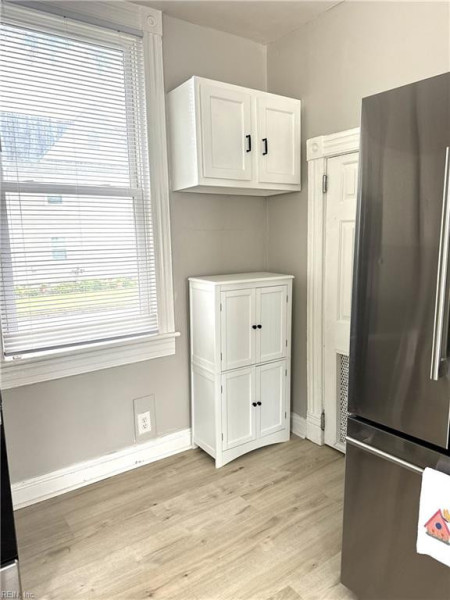 Photo 10 of 45 residential for sale in Portsmouth virginia