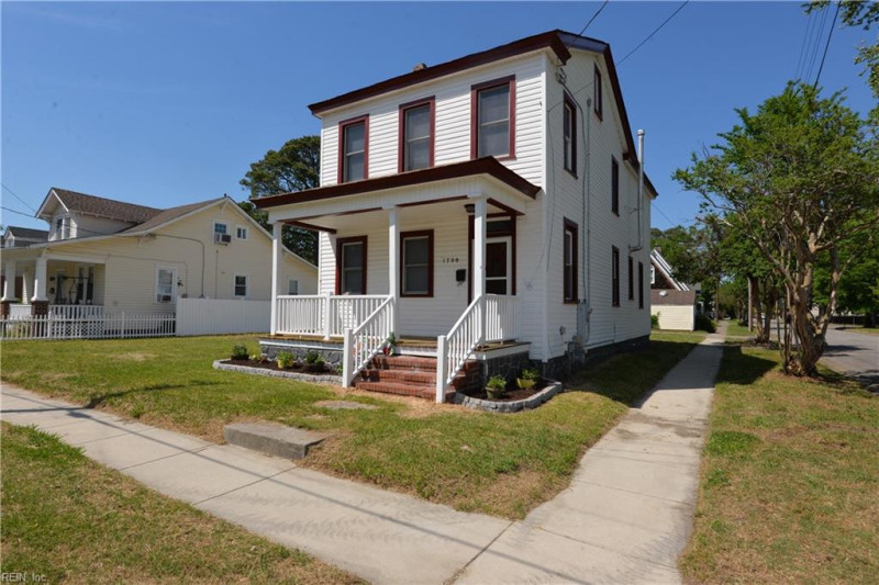 Photo 36 of 45 residential for sale in Portsmouth virginia