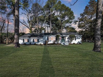 property image for 2300 Plantation Drive VIRGINIA BEACH VA 23454