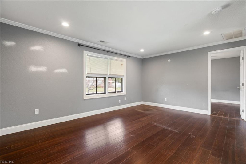 Photo 7 of 28 residential for sale in Portsmouth virginia
