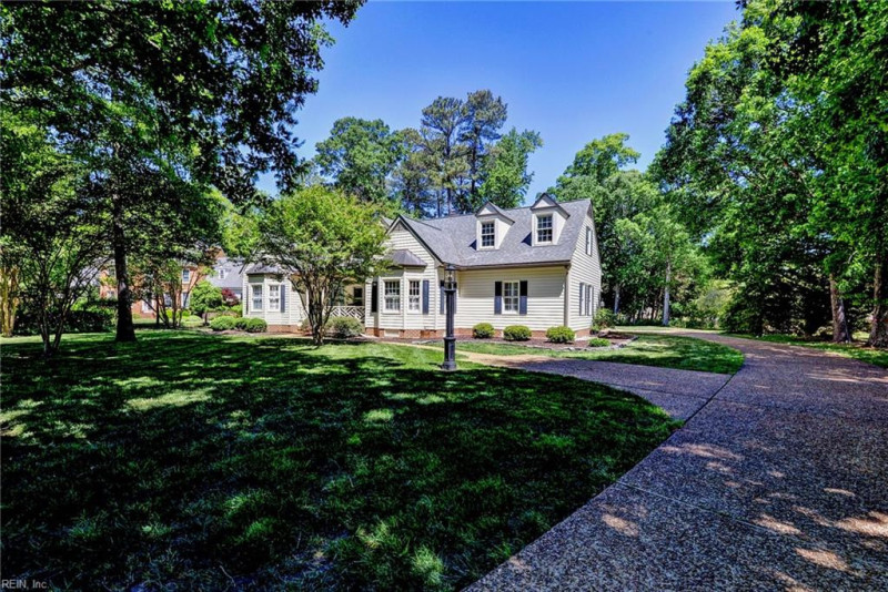 Photo 3 of 50 residential for sale in James City County virginia