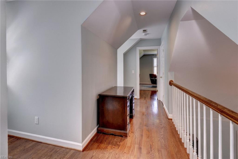 Photo 34 of 50 residential for sale in James City County virginia