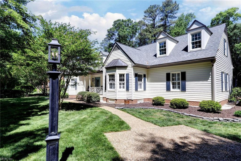 Photo 4 of 50 residential for sale in James City County virginia