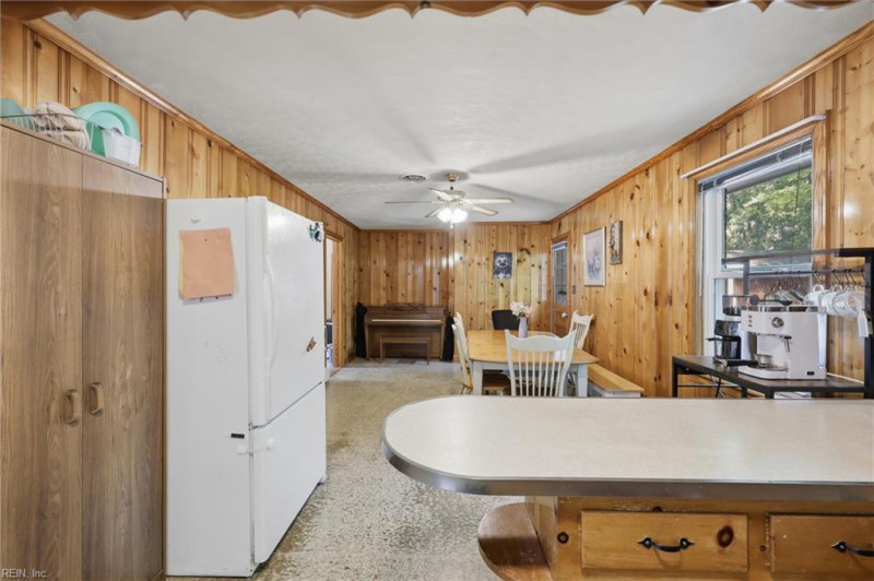 Photo 11 of 45 residential for sale in Chesapeake virginia