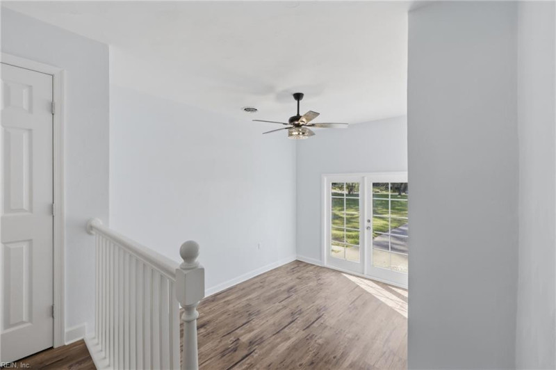 Photo 16 of 45 residential for sale in Chesapeake virginia