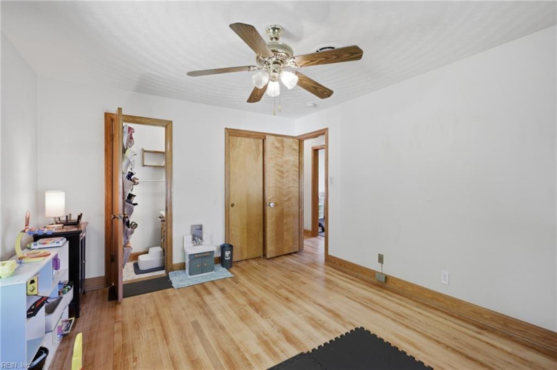 Photo 24 of 45 residential for sale in Chesapeake virginia