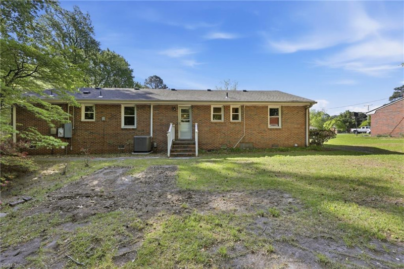 Photo 34 of 45 residential for sale in Chesapeake virginia