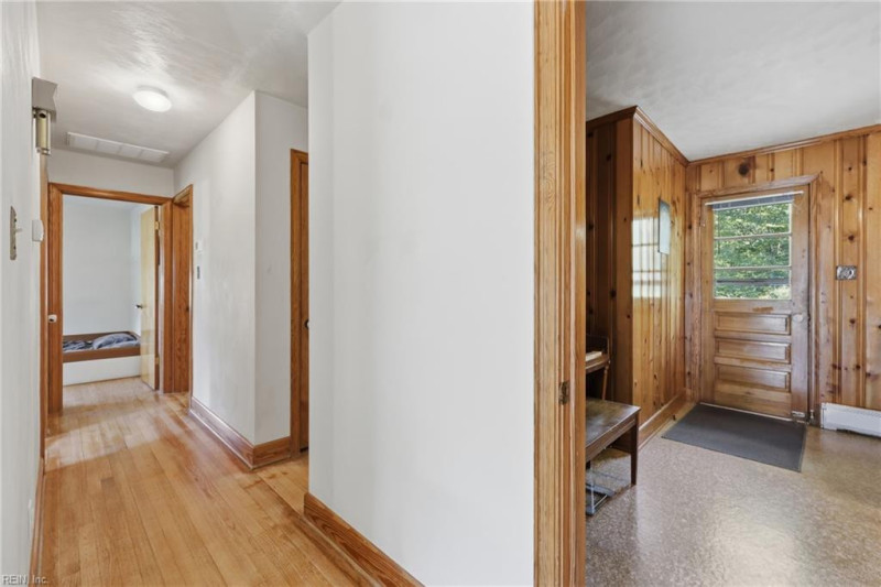 Photo 5 of 45 residential for sale in Chesapeake virginia