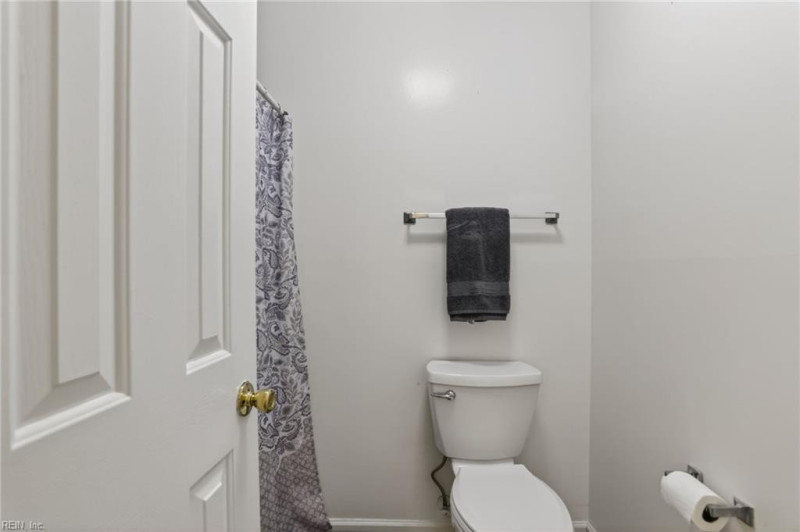 Photo 21 of 23 residential for sale in Chesapeake virginia