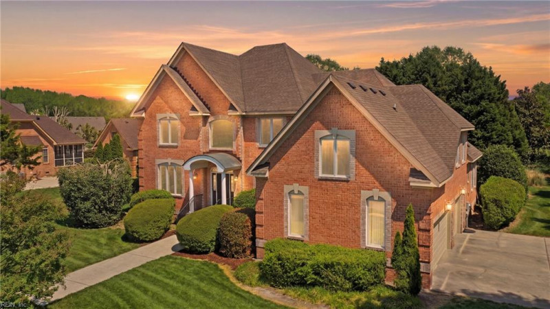 Photo 3 of 24 residential for sale in Chesapeake virginia