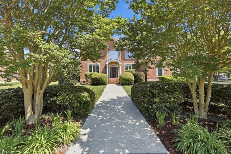 Photo 4 of 24 residential for sale in Chesapeake virginia