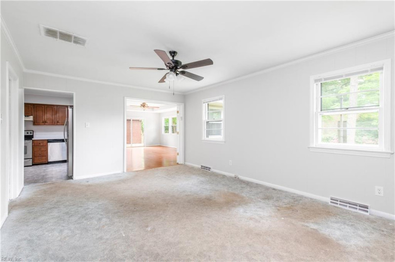 Photo 15 of 45 residential for sale in Virginia Beach virginia