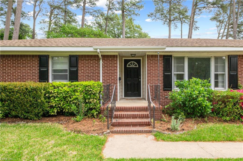 Photo 3 of 45 residential for sale in Virginia Beach virginia