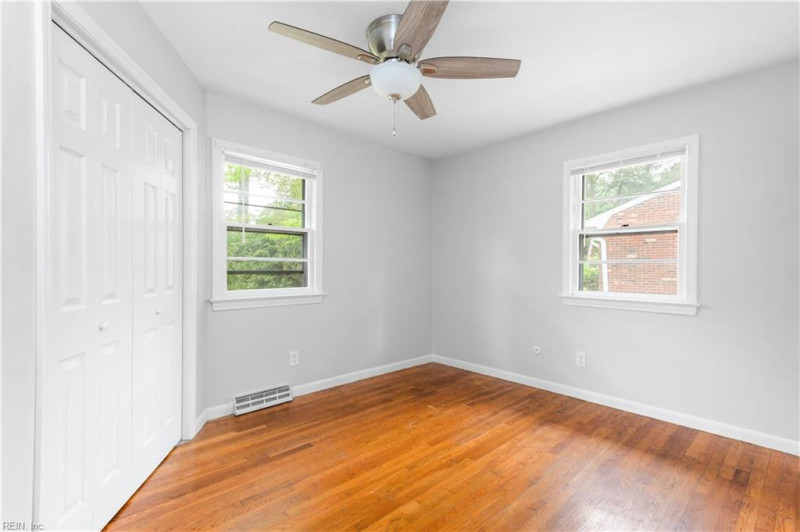 Photo 31 of 45 residential for sale in Virginia Beach virginia