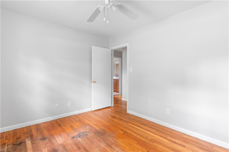 Photo 33 of 45 residential for sale in Virginia Beach virginia