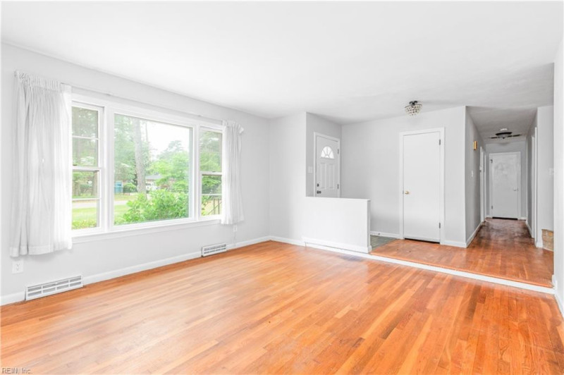 Photo 7 of 45 residential for sale in Virginia Beach virginia