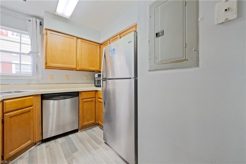 Photo 10 of 26 residential for sale in Newport News virginia