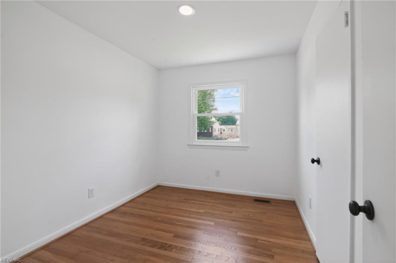 Photo 10 of 22 residential for sale in Hampton virginia