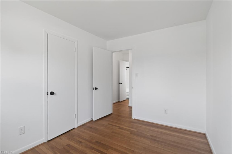 Photo 11 of 22 residential for sale in Hampton virginia