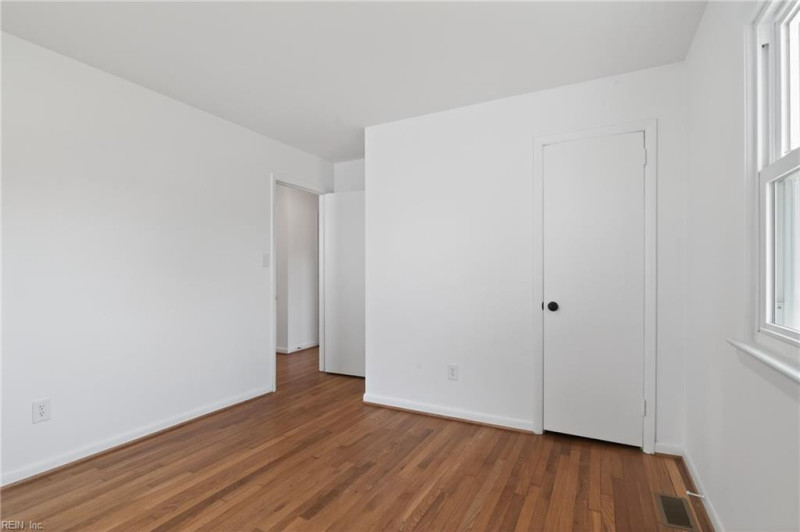 Photo 13 of 22 residential for sale in Hampton virginia