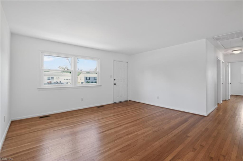 Photo 5 of 22 residential for sale in Hampton virginia