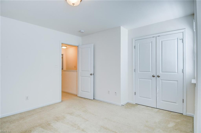 Photo 12 of 40 residential for sale in Chesapeake virginia