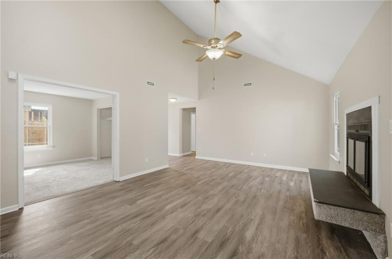 Photo 11 of 47 residential for sale in Virginia Beach virginia