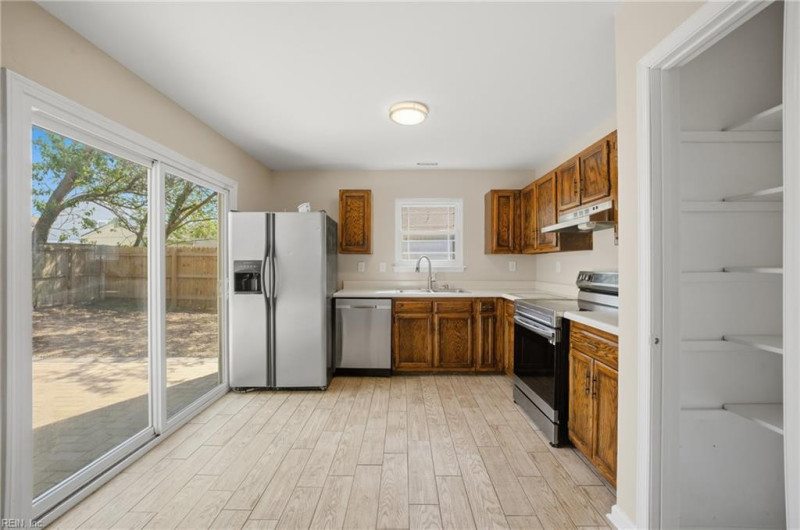 Photo 16 of 47 residential for sale in Virginia Beach virginia