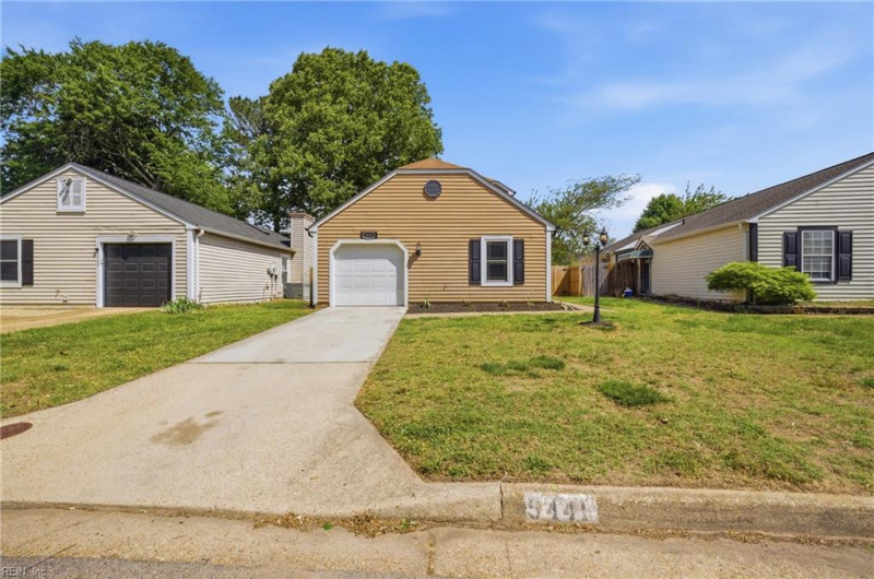 Photo 3 of 47 residential for sale in Virginia Beach virginia