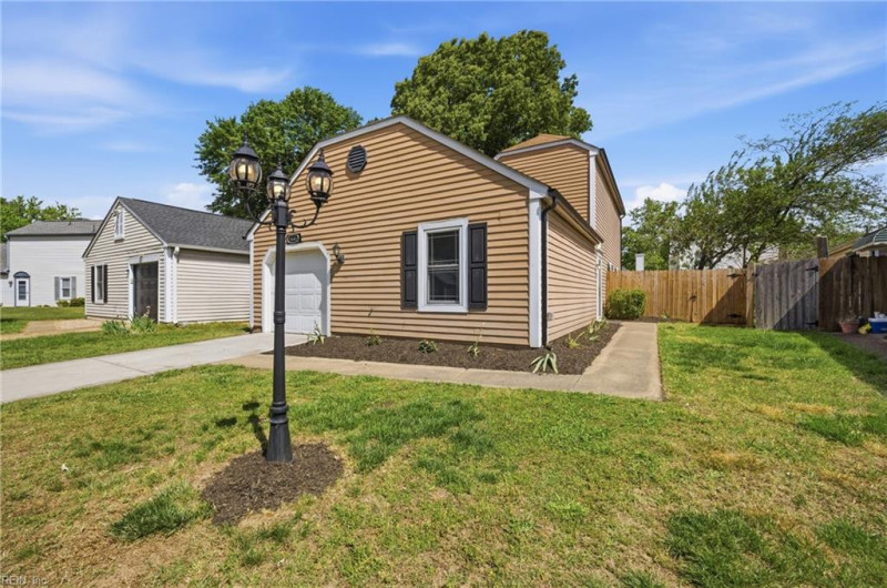 Photo 5 of 47 residential for sale in Virginia Beach virginia