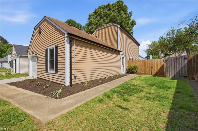 Photo 6 of 47 residential for sale in Virginia Beach virginia