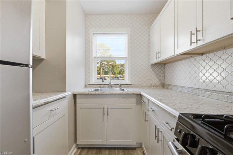 Photo 6 of 15 residential for sale in Newport News virginia