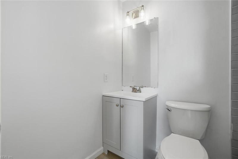 Photo 23 of 33 residential for sale in Chesapeake virginia