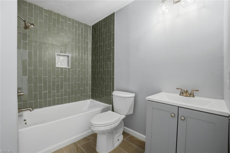 Photo 24 of 33 residential for sale in Chesapeake virginia