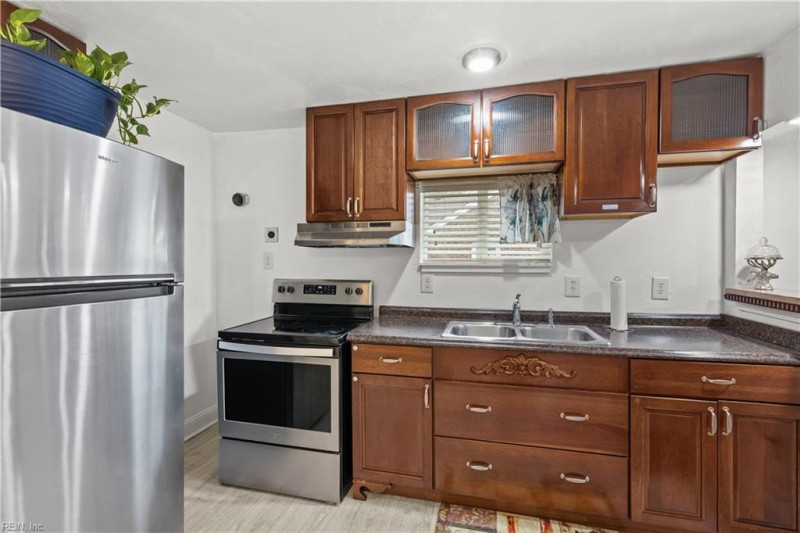 Photo 11 of 28 residential for sale in Portsmouth virginia